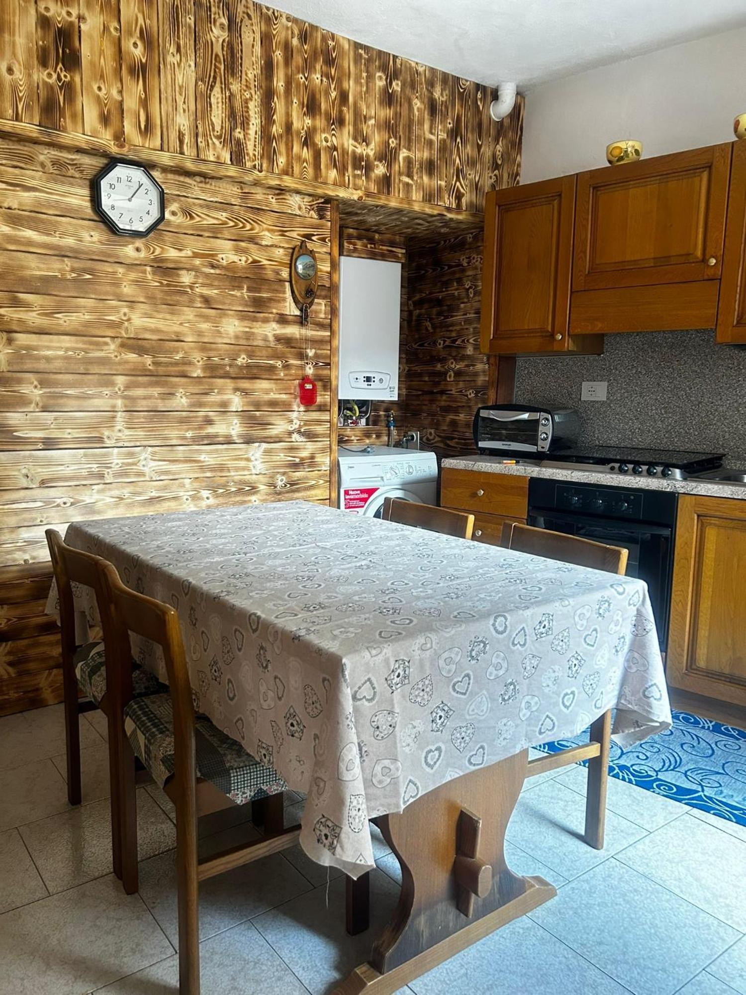 Casa Vacanze La Torre Malonno Экстерьер фото